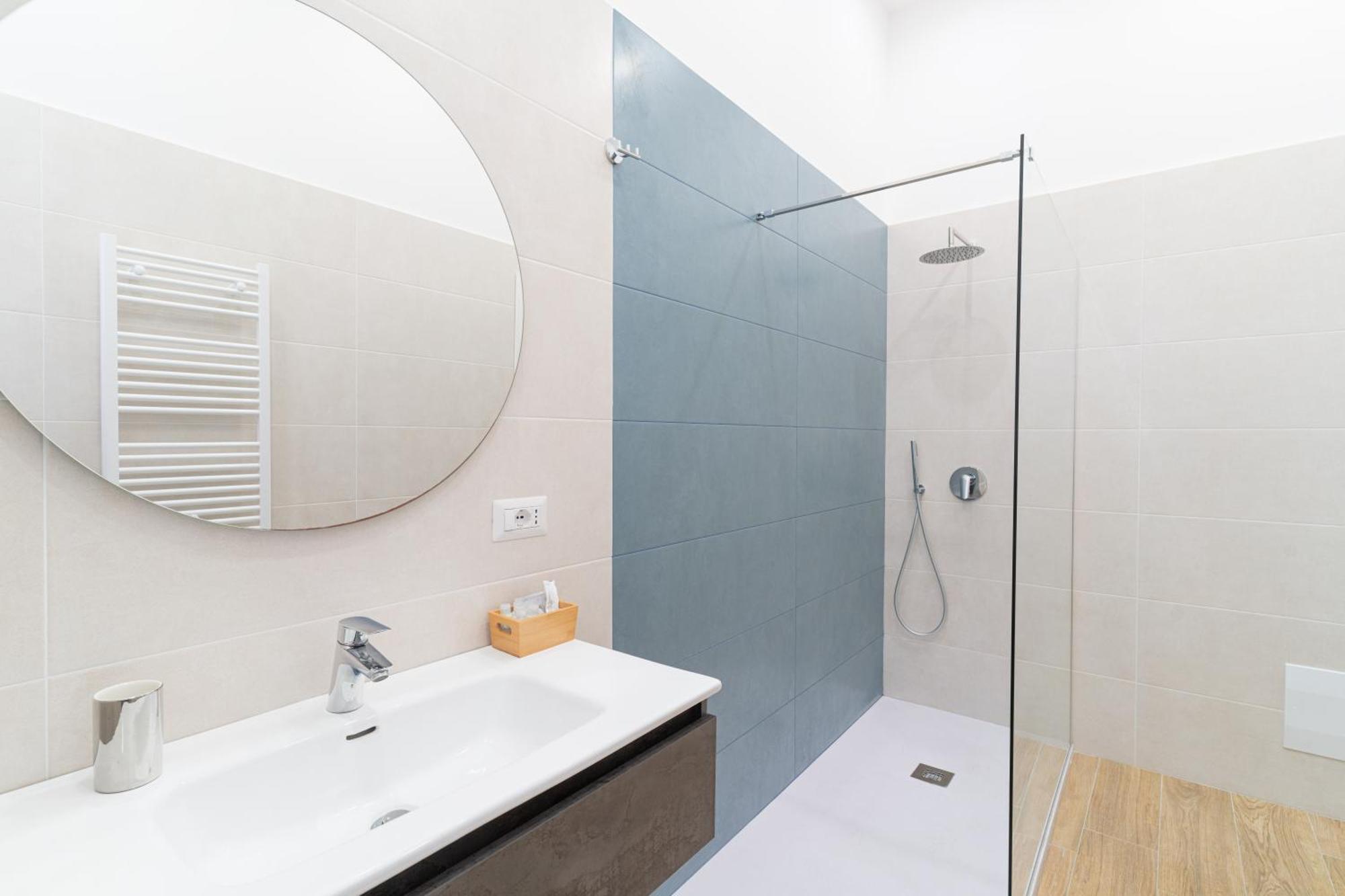 Deluxe Family Room,1610311412:JPEG